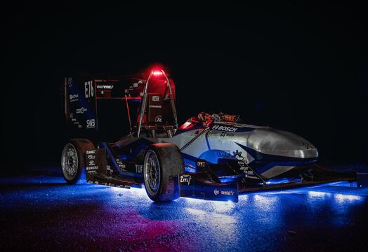 Wir unterstützen das Racetech Racingteam der Bergakademie Freiberg, um jungen Menschen Chancen in unserer Region zu geben