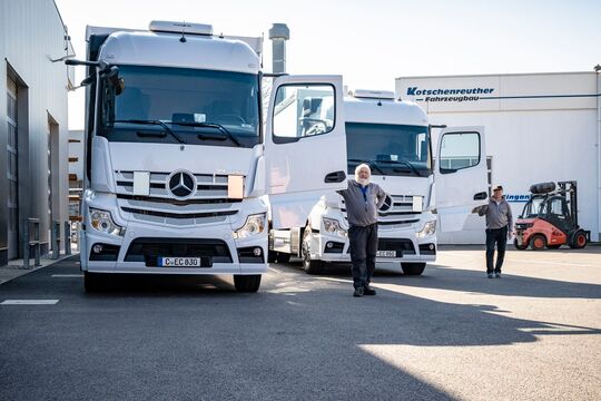 Fahrzeuguebernahme für Gefahrguttransporte durch ganz Europa mit Motorwagen