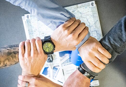 Teamwork in dispatching for express transport is essential.