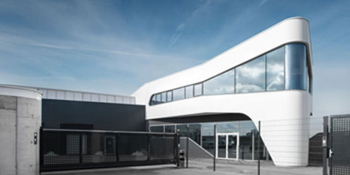 Neueröffnung vom Firmensitz von ECL euro.COURIER Logistics GmbH in futuristischer Bauweise.