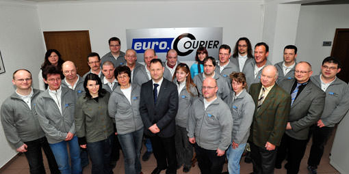 Team image in Grüna, the first location of euro.COURIER in Chemnitz in early 2000.