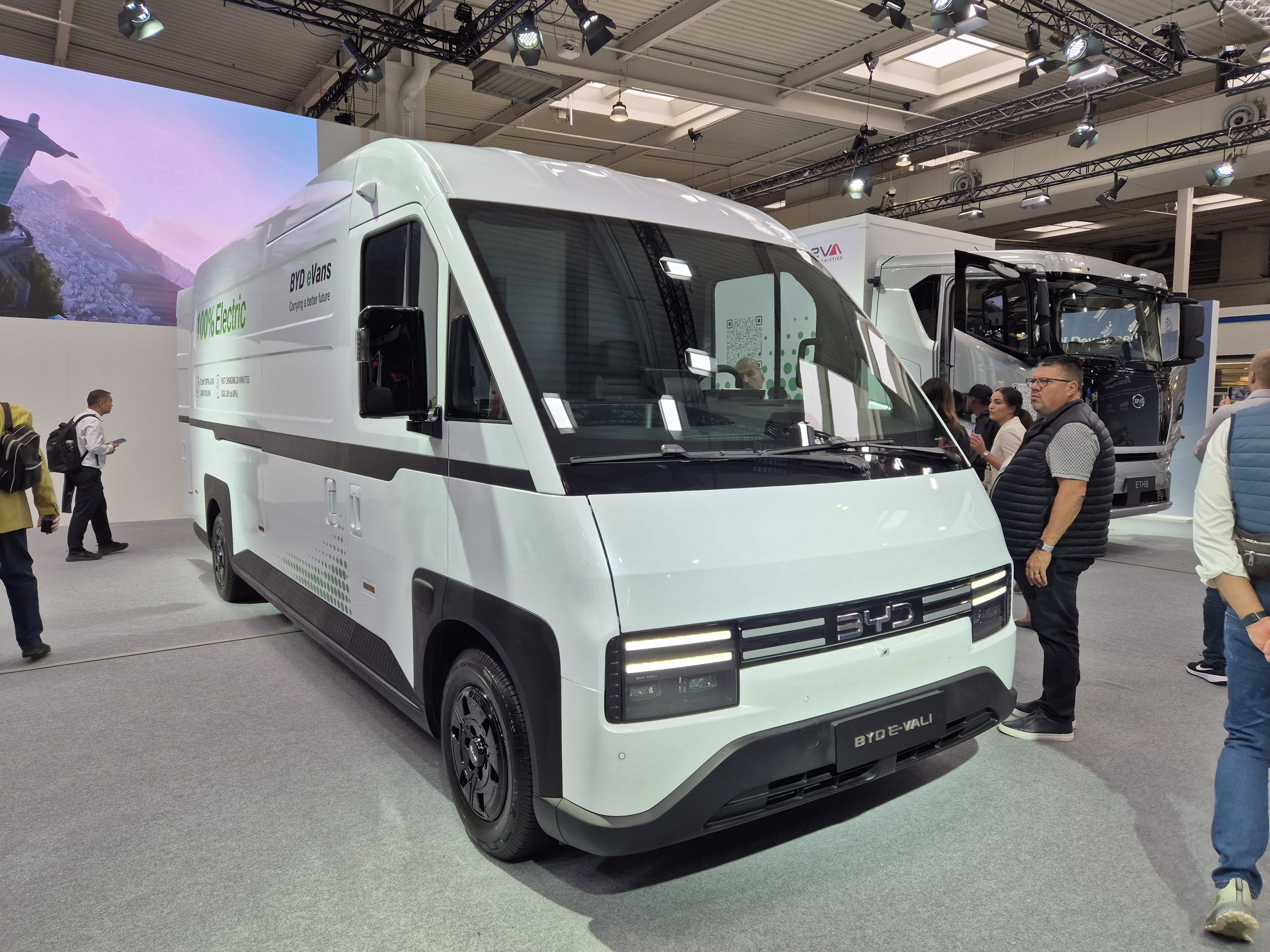 Messebesuch auf der IAA, Internationale Nutzfahrzeugausstellung, Hannover 2024.